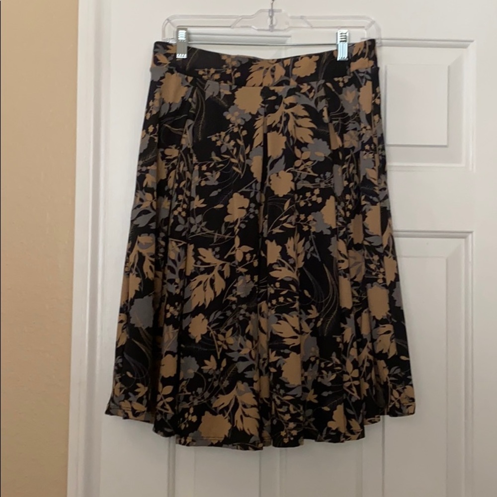NWOT- Black and Cream Madison Skirt